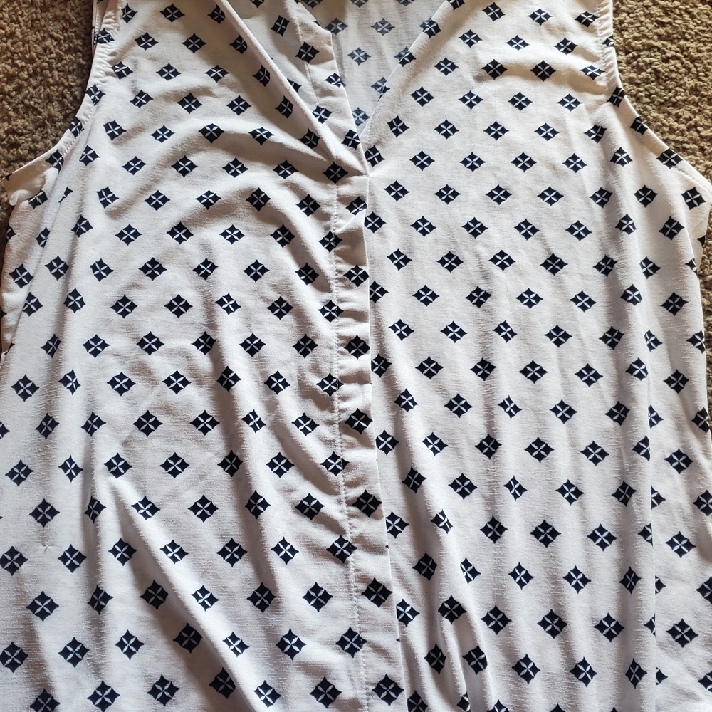 Tank Tops - Picture 3 of 6